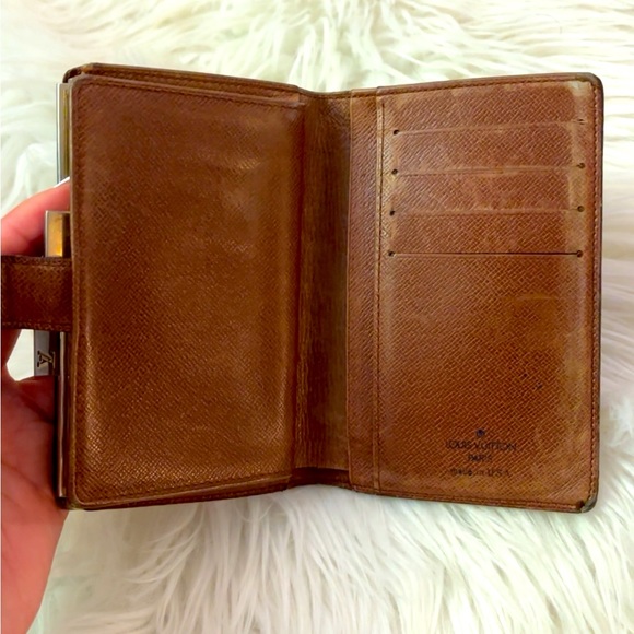 Louis Vuitton Kiss Lock Mono Wallet! Serial number: SD0915 - Picture 9 of 11